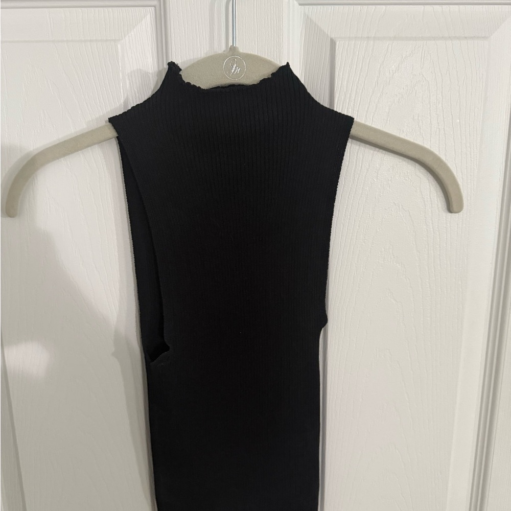 Black Sleeveless Ribbed Top